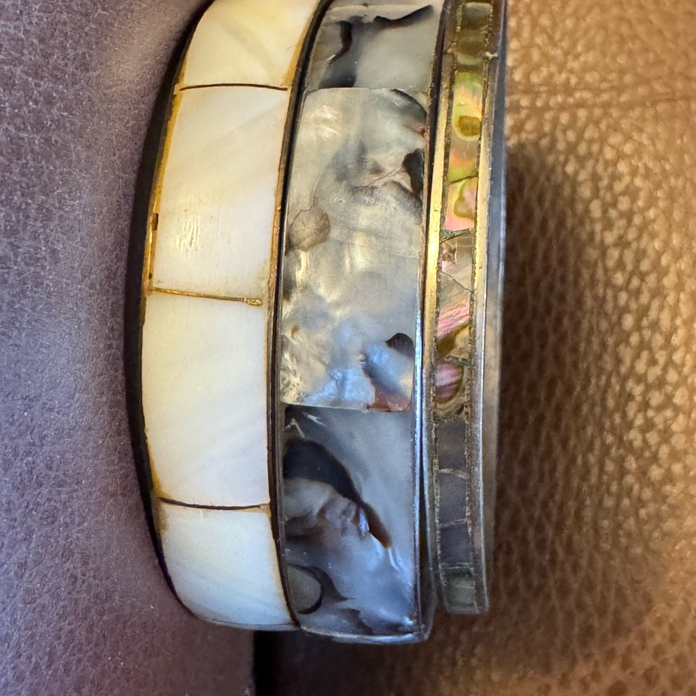 Vintage Set of 3 MOP, abalone & shell bangle bracelets - Picture 2 of 5